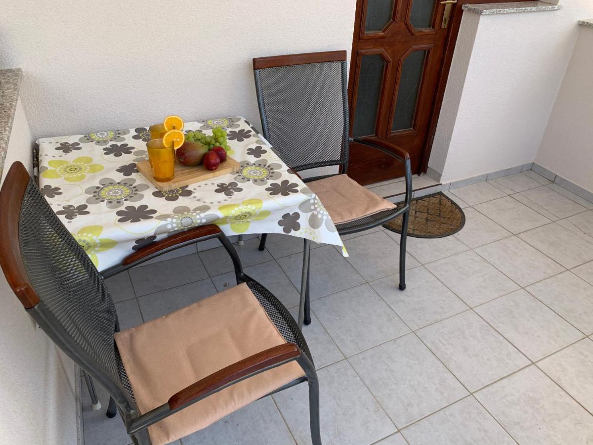 Apartments Fortuna Biograd Na Moru Bagian luar foto