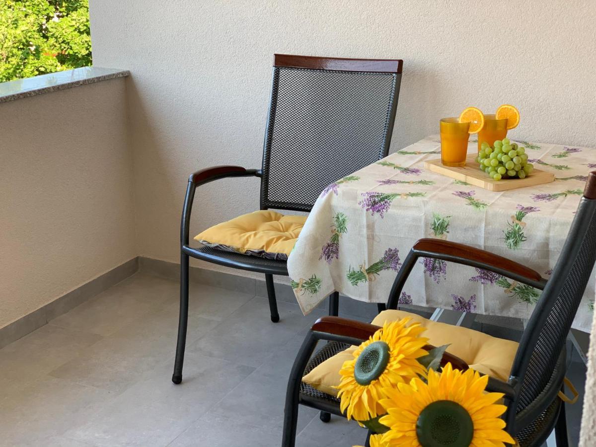 Apartments Fortuna Biograd Na Moru Bagian luar foto