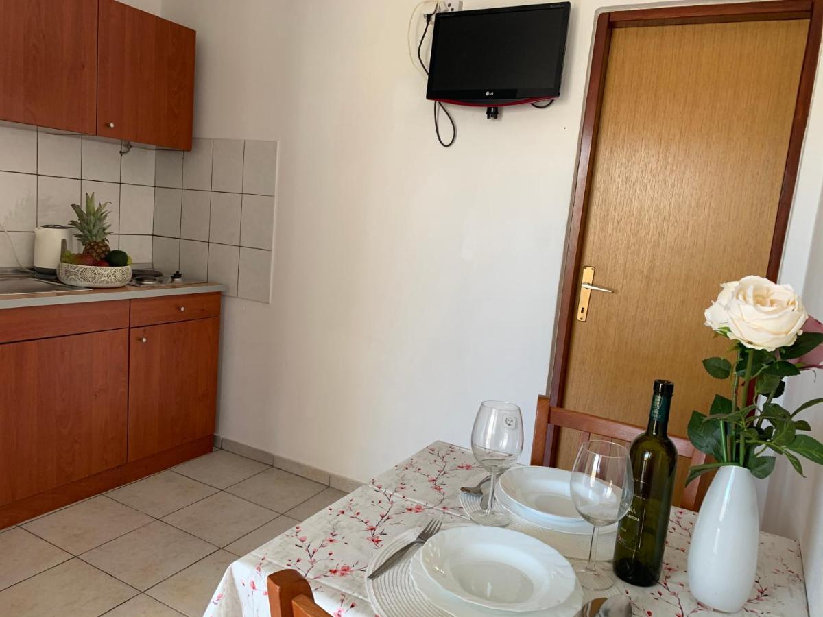 Apartments Fortuna Biograd Na Moru Bagian luar foto