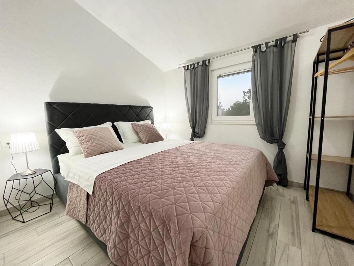 Apartments Fortuna Biograd Na Moru Bagian luar foto