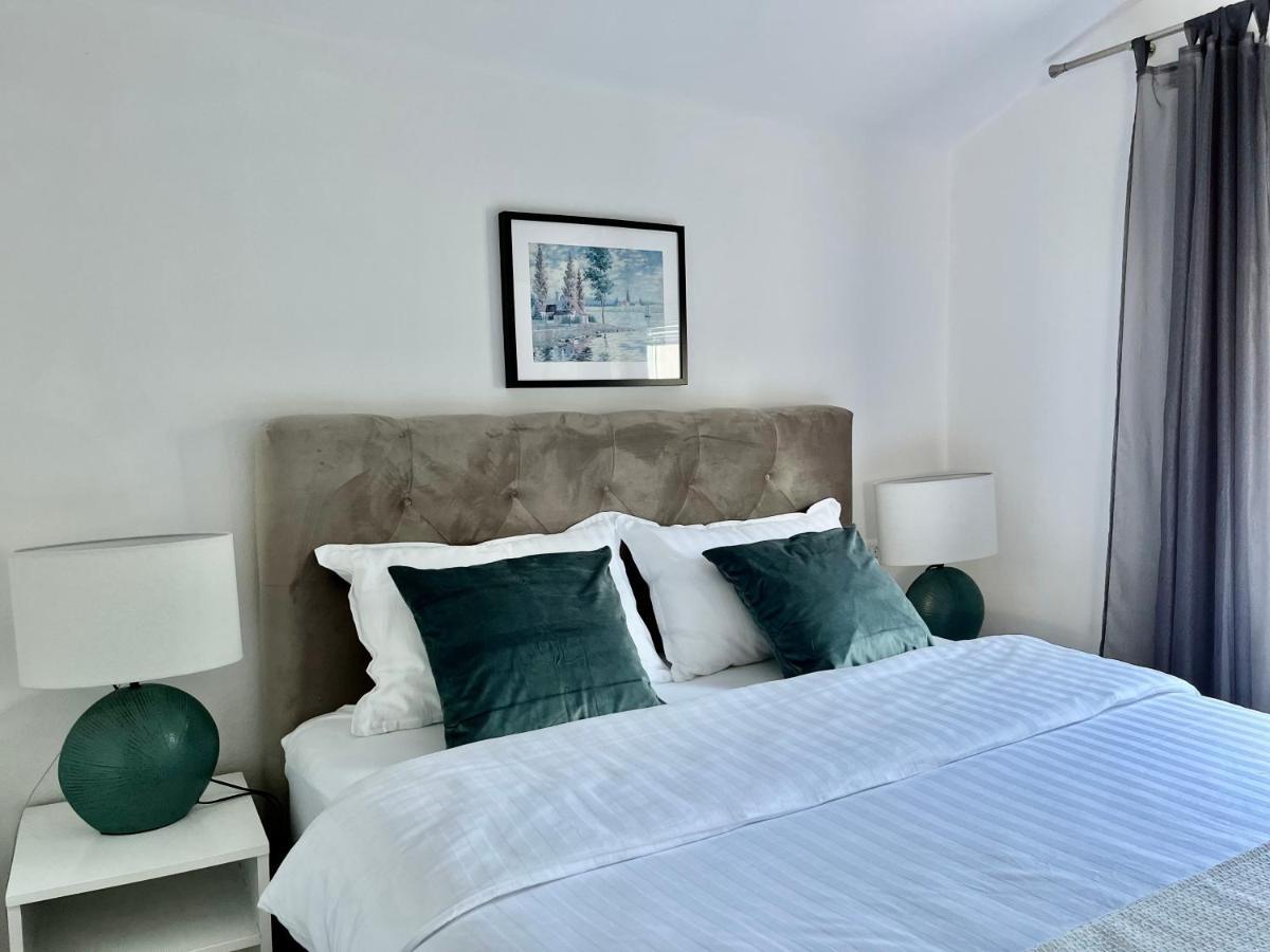 Apartments Fortuna Biograd Na Moru Bagian luar foto