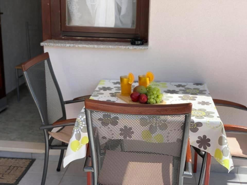 Apartments Fortuna Biograd Na Moru Bagian luar foto