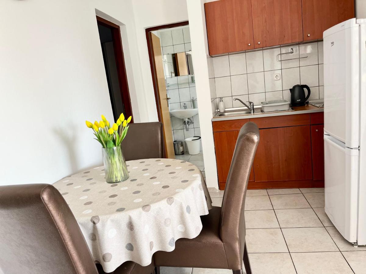 Apartments Fortuna Biograd Na Moru Bagian luar foto