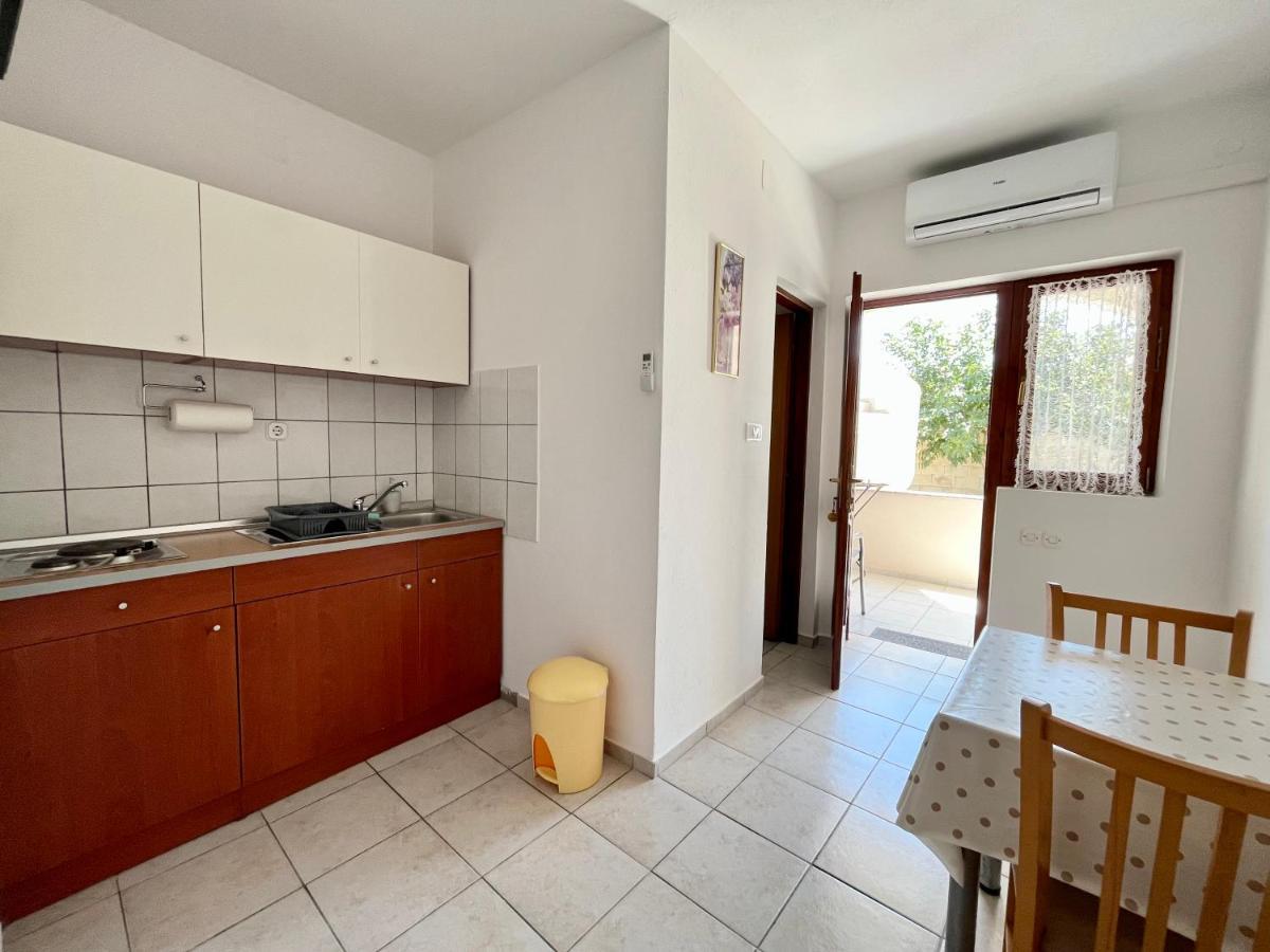 Apartments Fortuna Biograd Na Moru Bagian luar foto