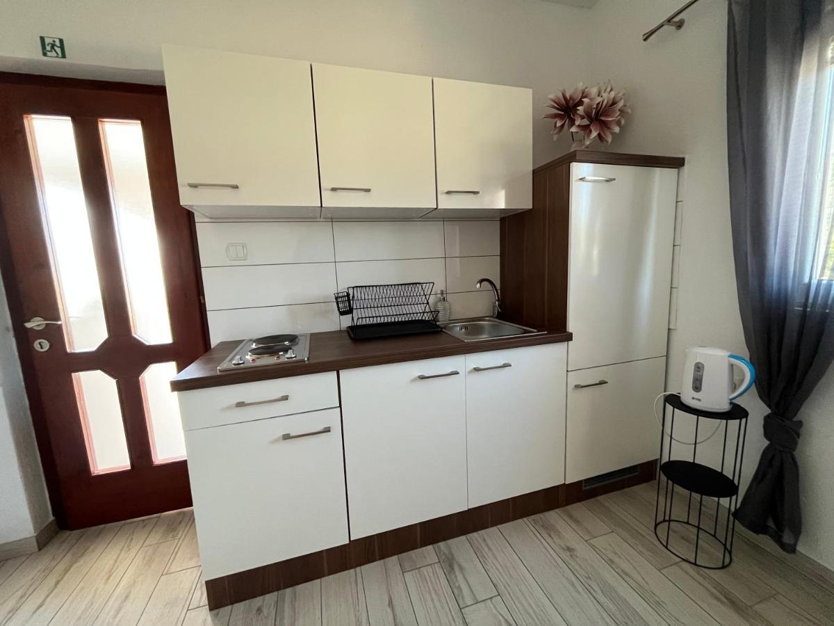 Apartments Fortuna Biograd Na Moru Bagian luar foto