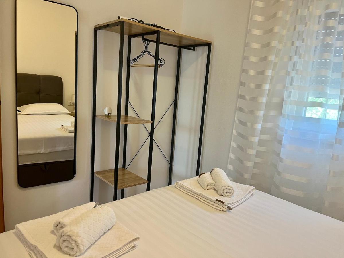 Apartments Fortuna Biograd Na Moru Bagian luar foto