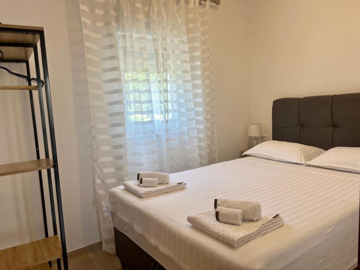 Apartments Fortuna Biograd Na Moru Bagian luar foto